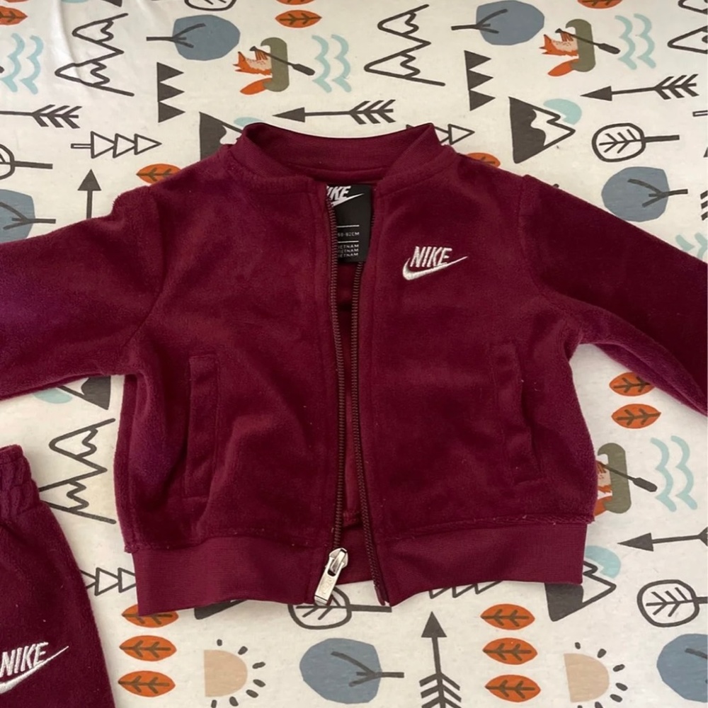 Nike infant sweatsuit - Picture 4 of 4